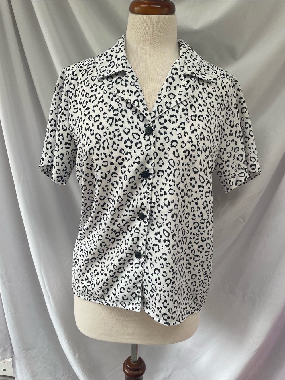 Notations White and Black Leopard Print Short-Sleeve Button-Down Top
